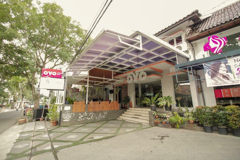 Arwiga Hotel Bandung Eksteriør billede
